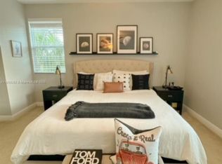 1006 SW 147th Ave, Pembroke Pines, FL 33027