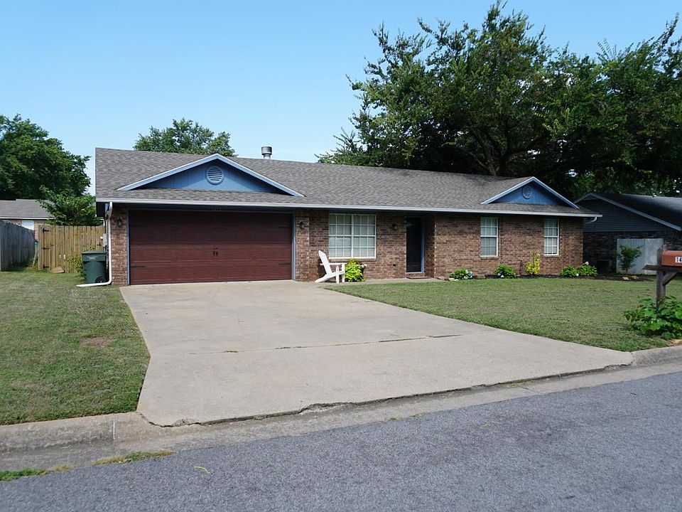 1st image of 1493 N Lonesome Dove Dr