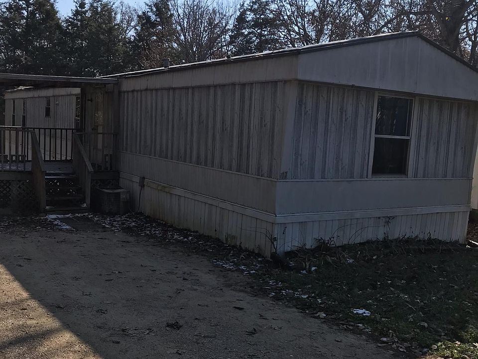 2nd image of 17 Hillside Trailer Ct