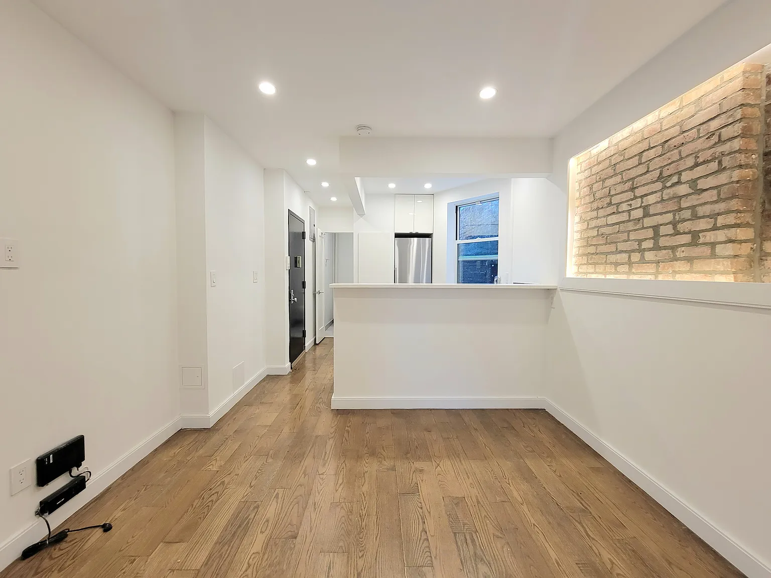 124 East 4th Street — Photo 3