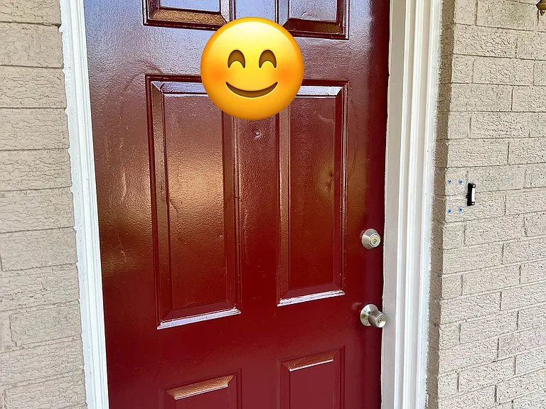 Ricks Apartments — Photo 18