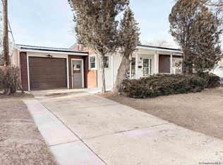 2985 Henderson Dr, Cheyenne, WY 82001