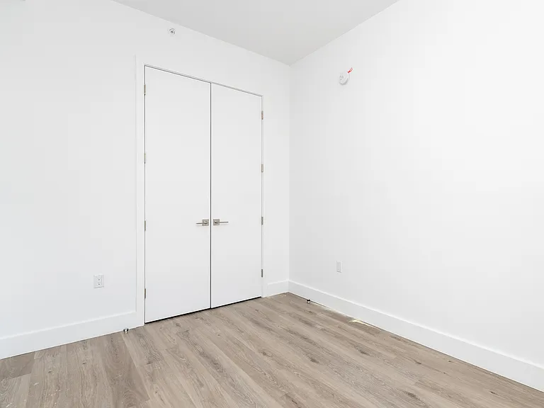 322 Grand Concourse #1012 — Photo 11