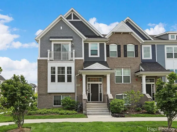 1970 Kingsley Cir, Northbrook, IL 60062