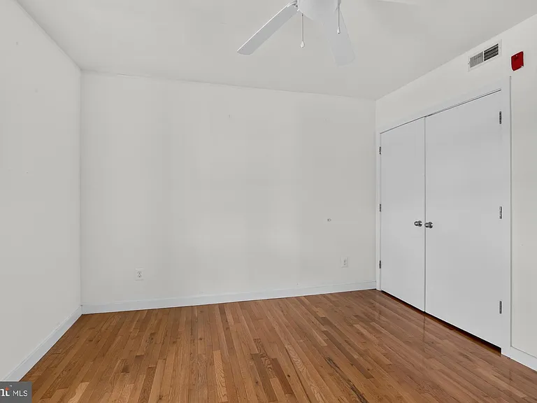 4307 Locust St #3 — Photo 14
