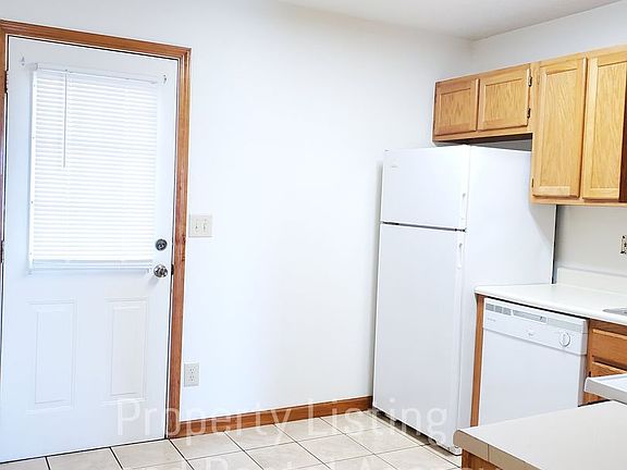 2nd image of 121 Hughes Rd #5