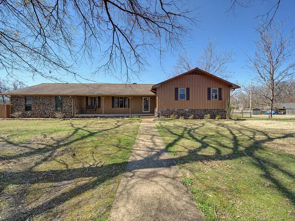 3901 Worsham Dr, Corinth, MS 38834