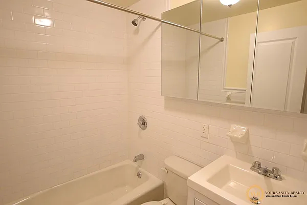 Rented by Your Vanity Realty | media 7