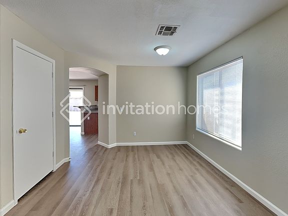 4th image of 6025 W Odeum Ln