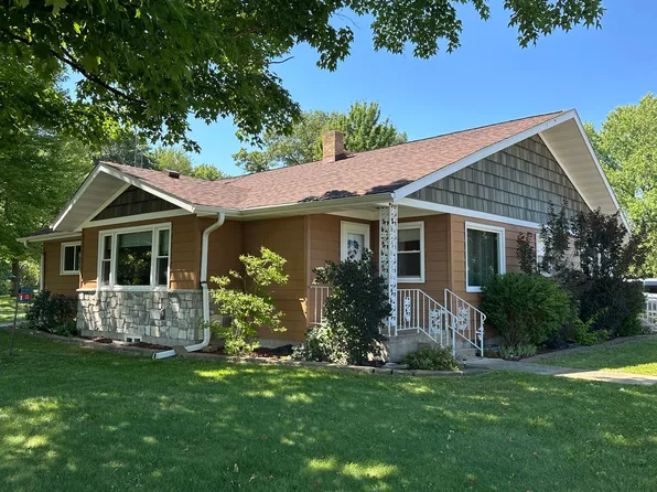 E910 Cedar Rd, Eau Claire, WI 54701