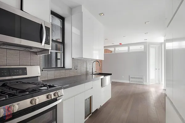 Rented by Centennial Properties NY | media 3