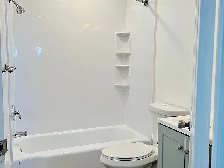 102 Wesley Dr — Photo 10