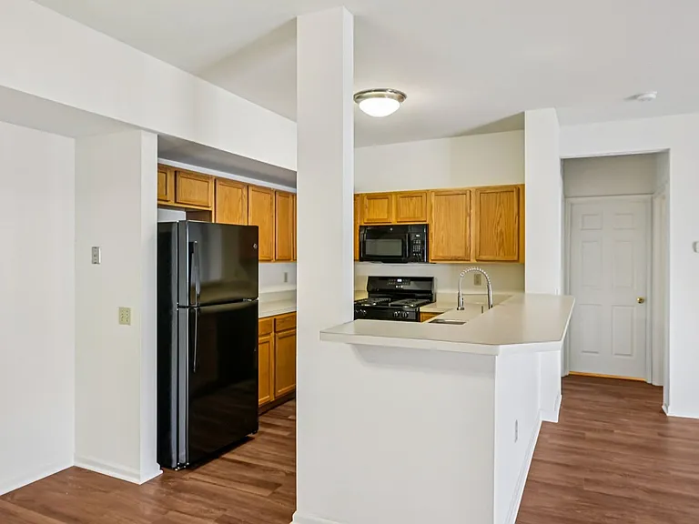 Spring Creek Apartments — Photo 130