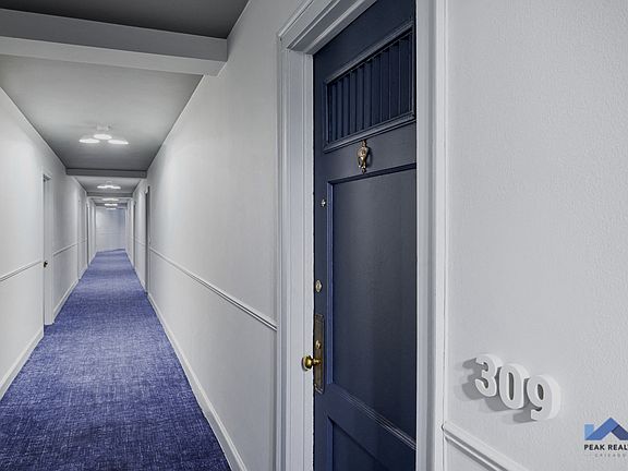 4th image of 530 W Arlington Pl #411