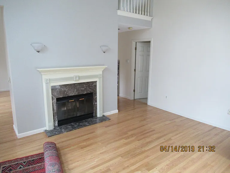 100 Winterbourne Ln — Photo 13