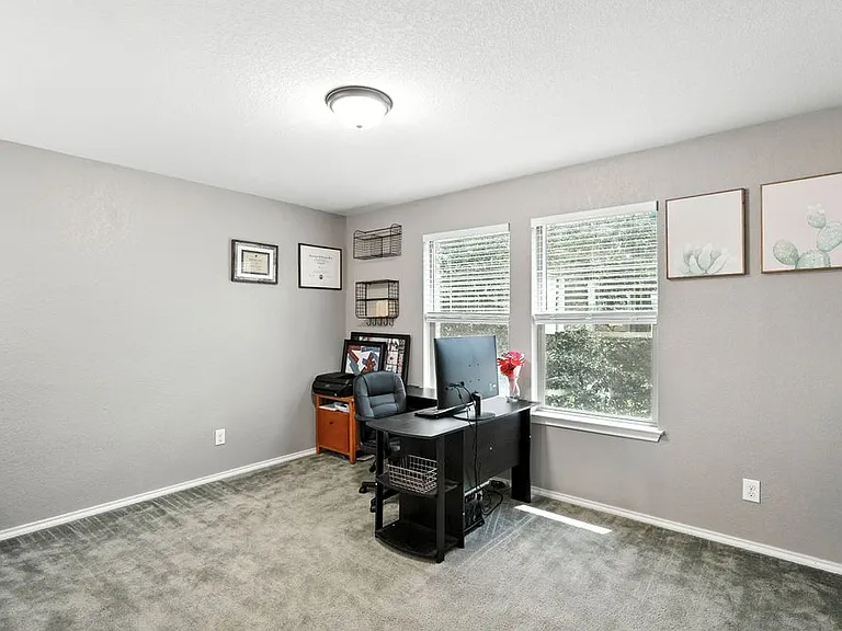 208 Gatewood Clf — Photo 25