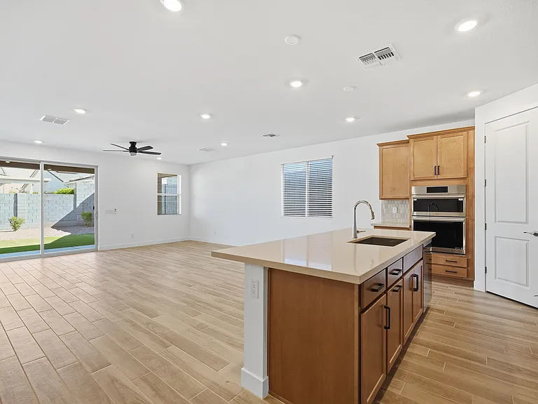 21435 W Meadowbrook Ave — Photo 10