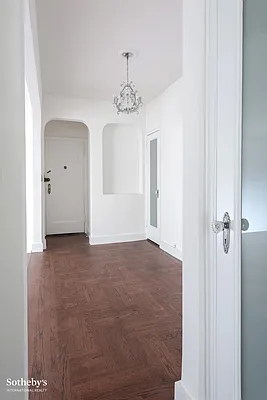 Sold by Sotheby's International Realty | media 3