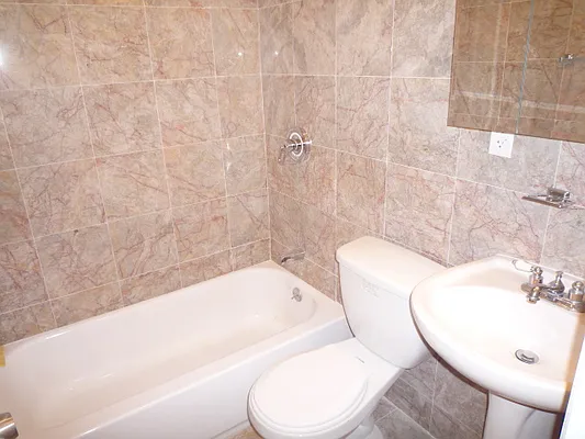 Rented by DSA Realty | media 48