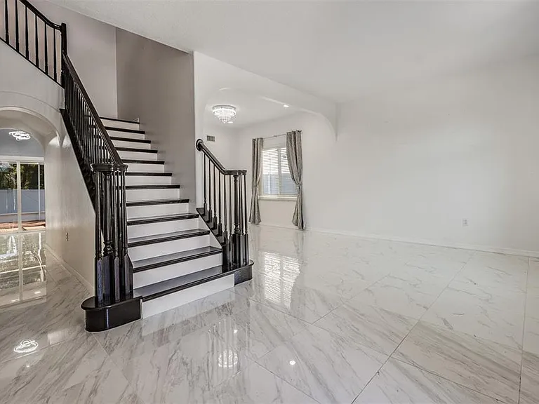 380 Rosalind Ln — Photo 19