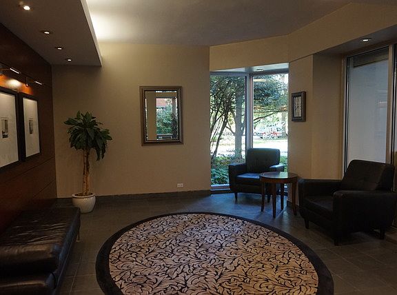 4th image of 4920 N Marine Dr #1129