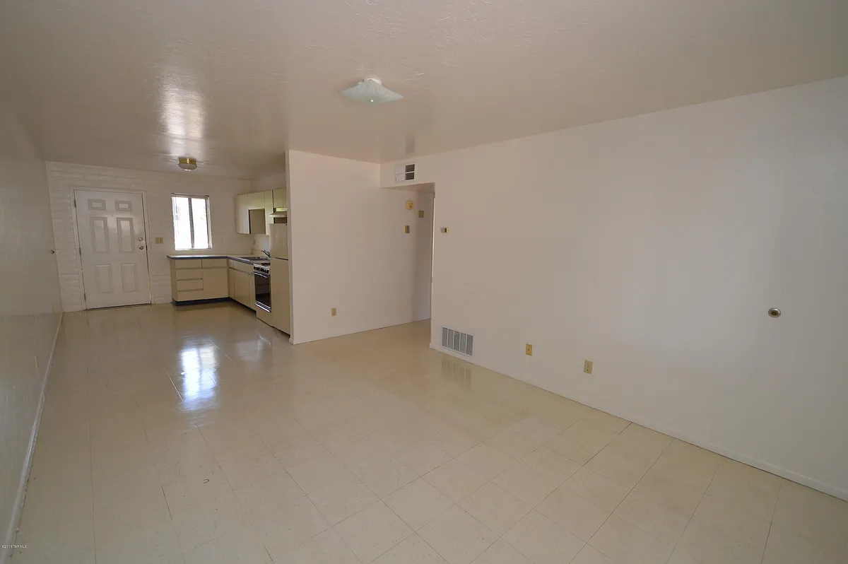 Building Photo - 4115 E North St #6
