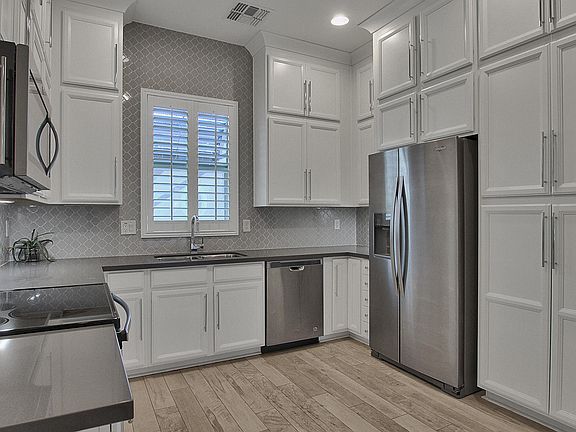 2nd image of 6565 E Thomas Rd Unit 1120