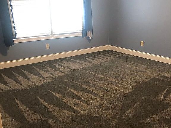 3rd image of 1815 Mountain Pine Ln
