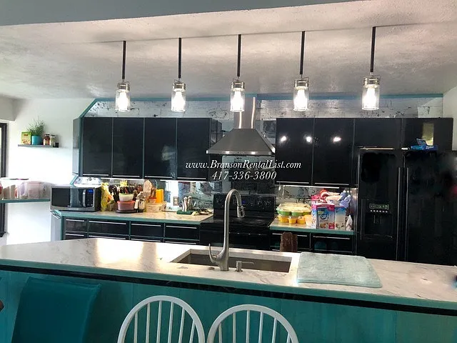 Spacious Basement Home with Breathtaking Views — Photo 4