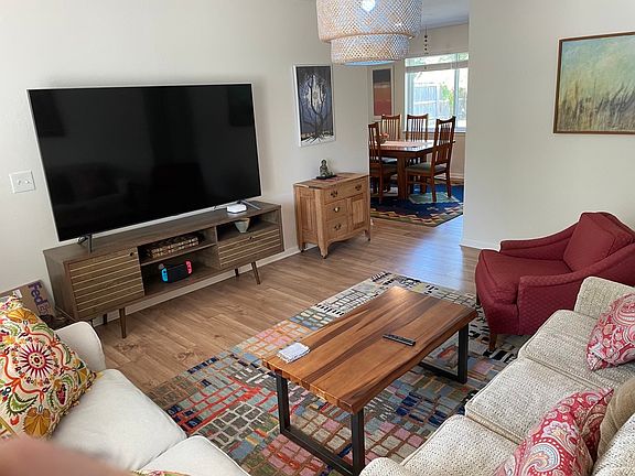 3rd image of 2425 Foxcroft Cir