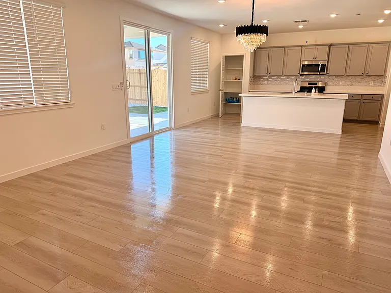 12628 Hereford Ave — Photo 11