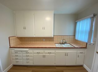1120 E Carson St #4, Long Beach, CA 90807