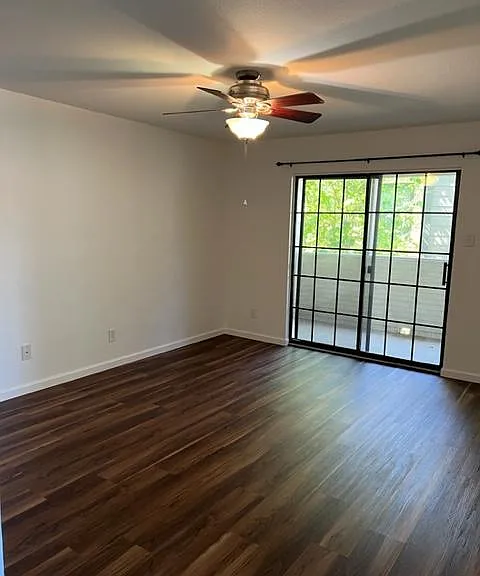 1510 W North Loop Blvd #421 — Photo 16