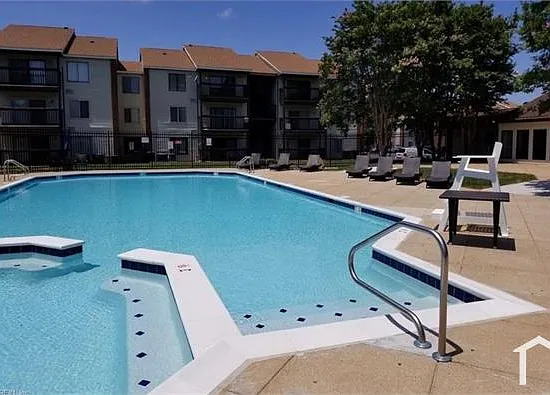 316 Wells Ct — Photo 1