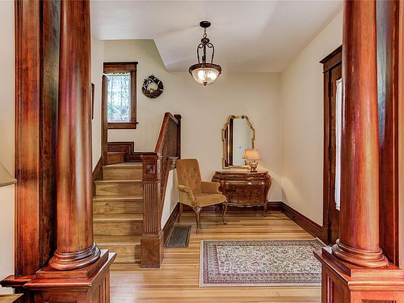 4th image of 559 N Ogden St