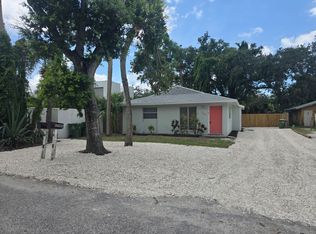 1040 25th St, Sarasota, FL 34234