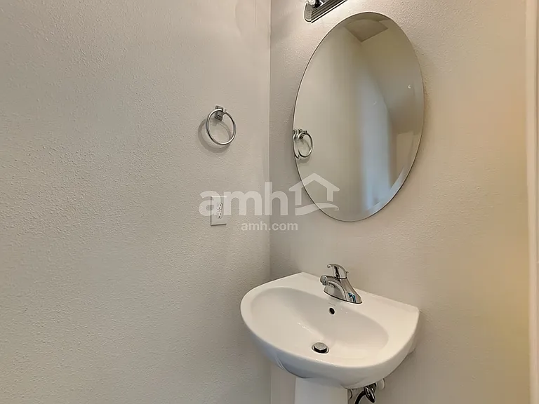 4875 Old Towne Village Cir — Photo 8