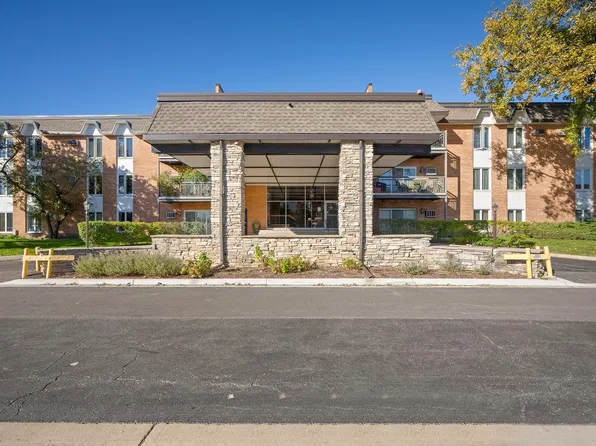 4248 Saratoga Ave APT 207, Downers Grove, IL 60515