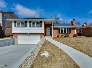 174 E Lahon St, Park Ridge, IL 60068