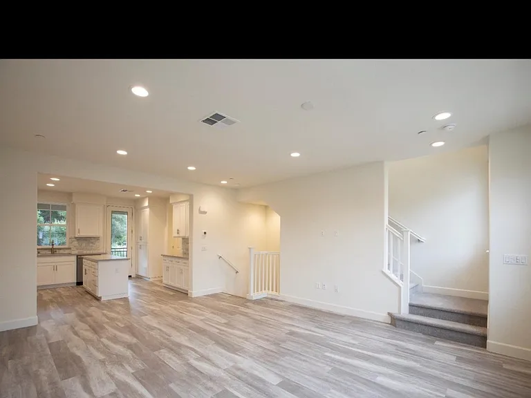 33503 Alvarado Niles Rd — Photo 3