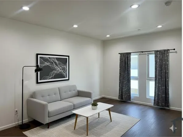 6550 S Normandie Ave, Los Angeles, CA