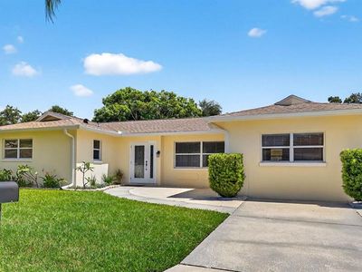 5650 45th Ave N, Kenneth City, FL, 33709