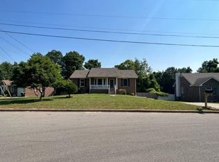 905 Lindsey Dr, Clarksville, TN 37042