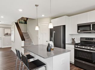 1147 Middlefield Rd, Hamel, MN 55340