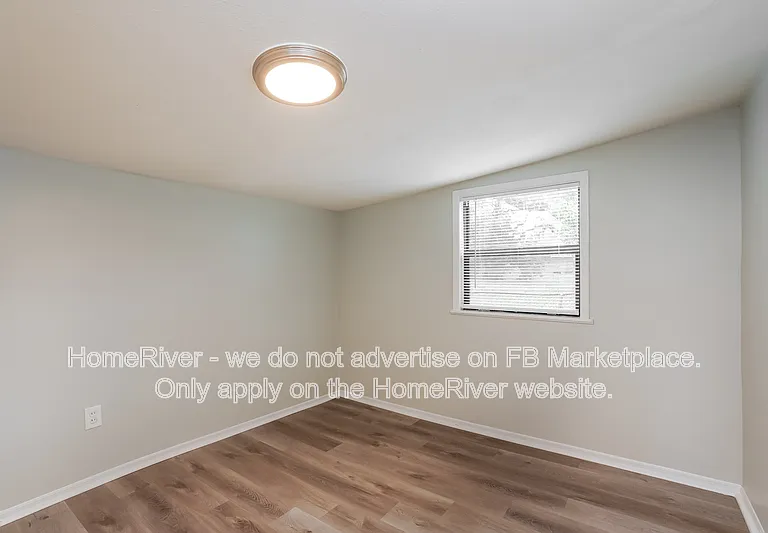 5304 E 14th Ave — Photo 10