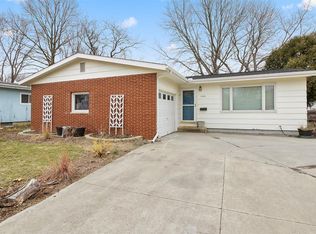 1406 Philo Rd, Urbana, IL 61802