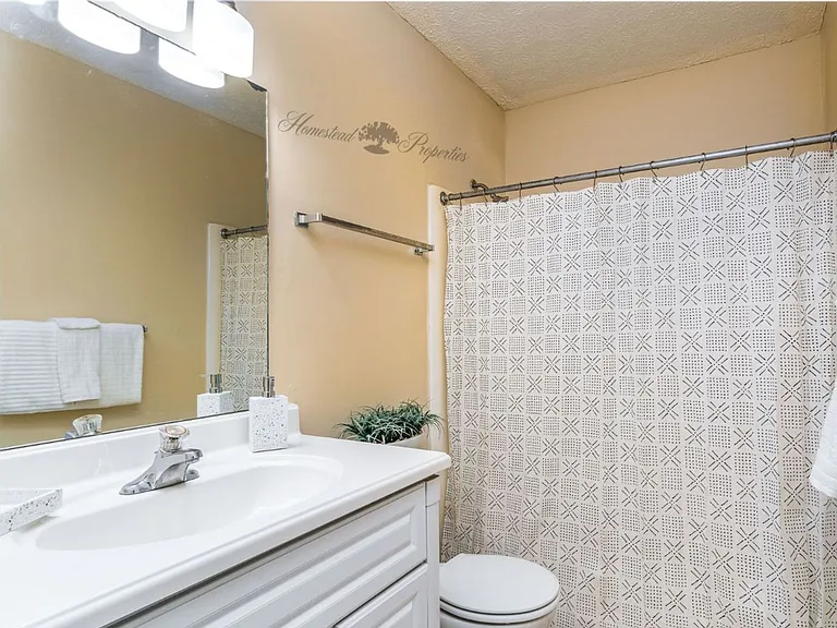 Buccaneer Court — Photo 11