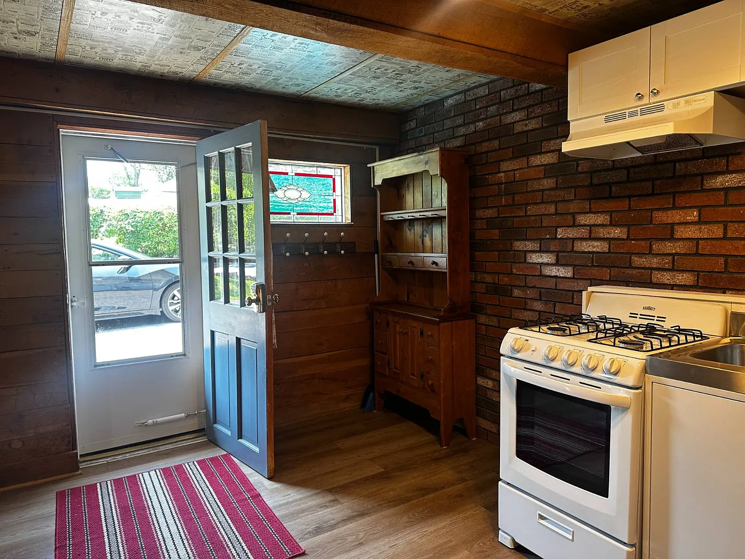 Studio, 1.0 bath, 450 sqft, $1,450 — Photo 2