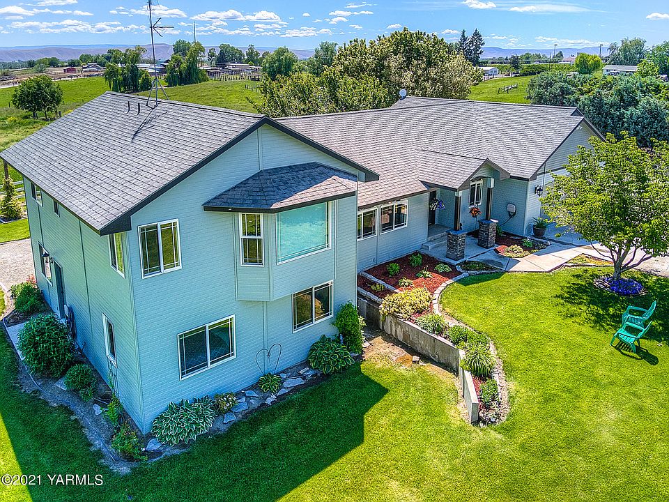 1st image of 2150 E Zillah Dr