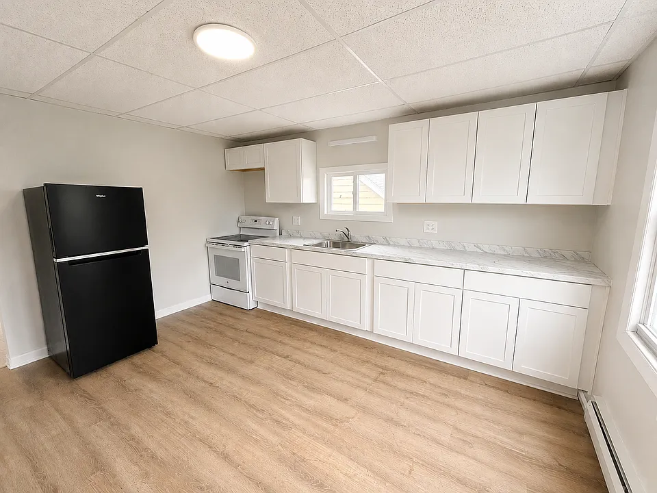 21 Manhan St #2S